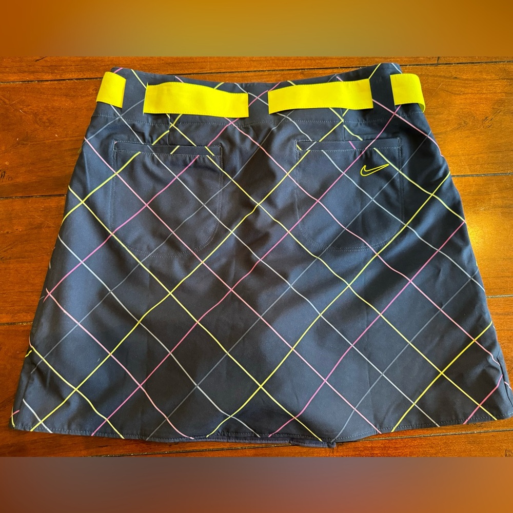 Nike Golf Tour Performance Dri Fit Belted Reversible Skort- Size 4 - Picture 2 of 7